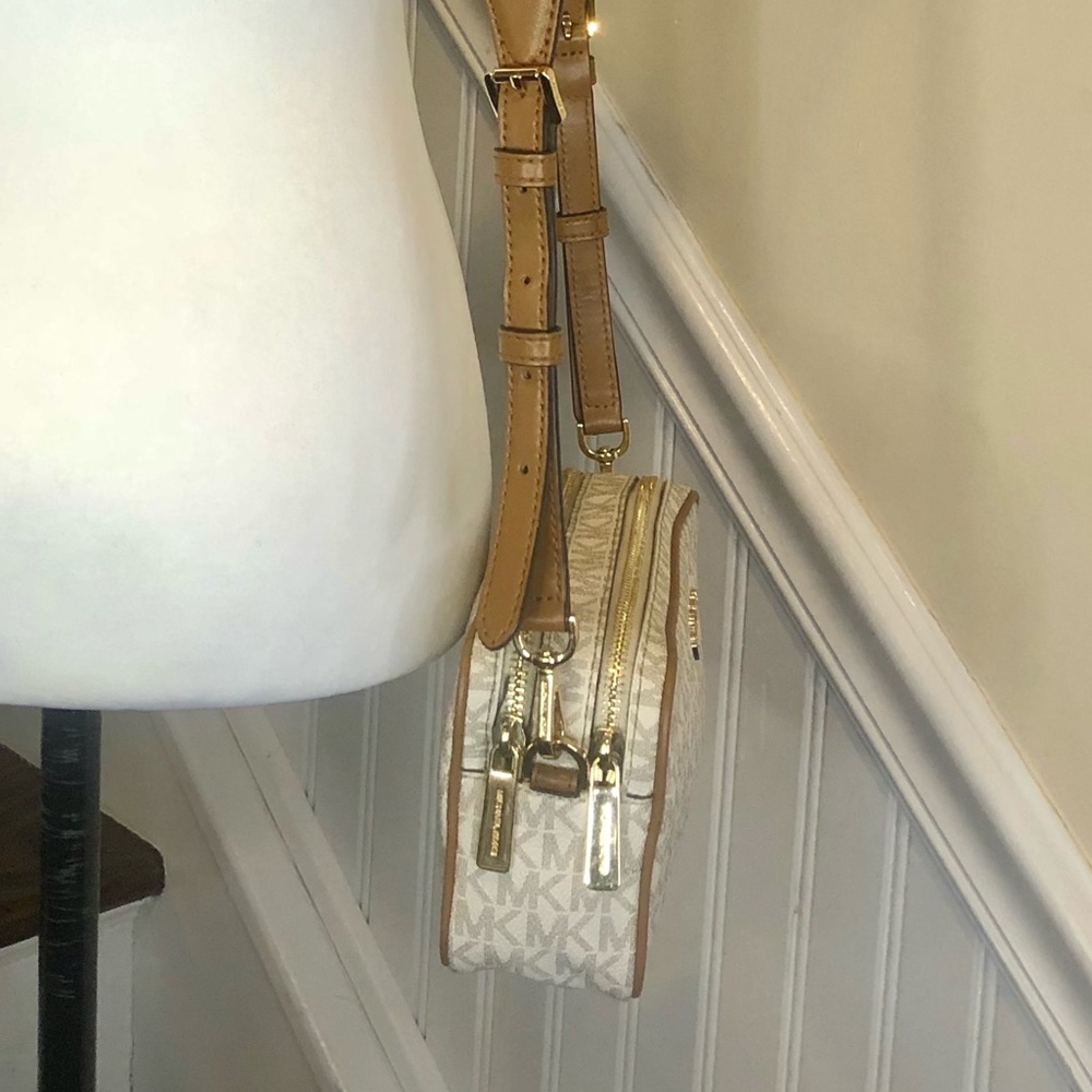 MICHAEL KORS White MK Monogram Jet Set Crossbody Shoulder Bag - Picture 7 of 17